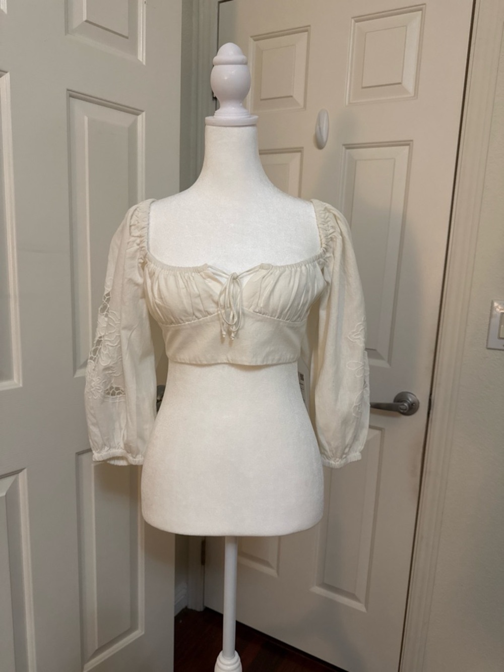 Zara Off-White Peasant Puff-Sleeve Crop Top
